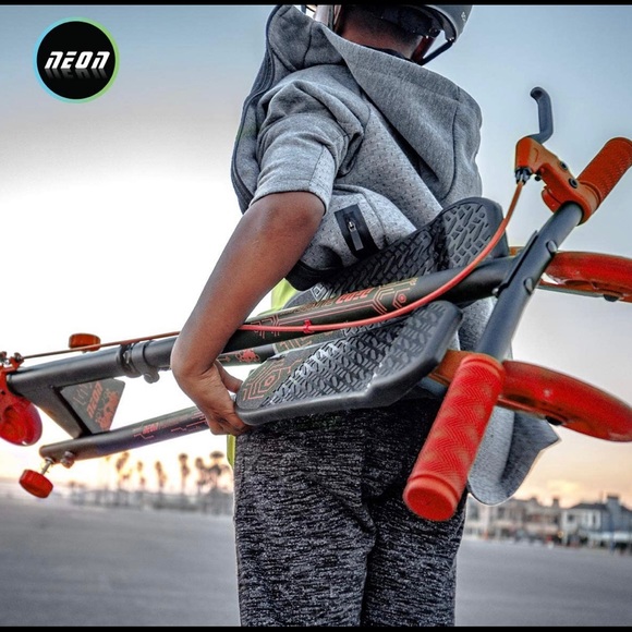 🛴Brand New Yvolution ‘Flicker’ Scooter🛴 - Picture 7 of 7